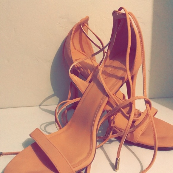 Tie Up High Heels SEXY - Picture 2 of 3